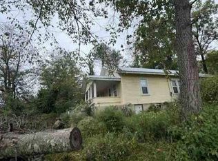 688 SE Main St, Paoli, IN 47454