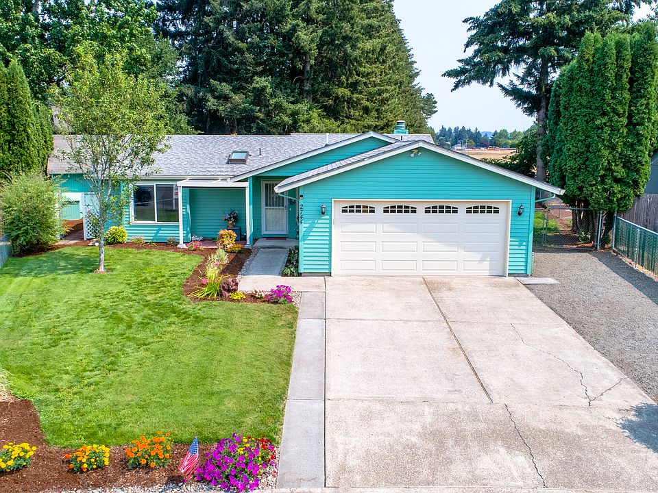 1st image of 2744 SE Brent St