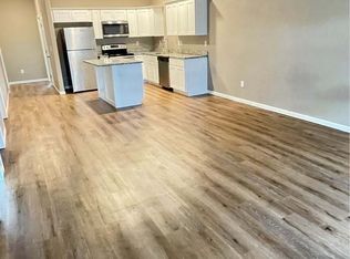 300 E Ford St #1, Valley Center, KS 67147