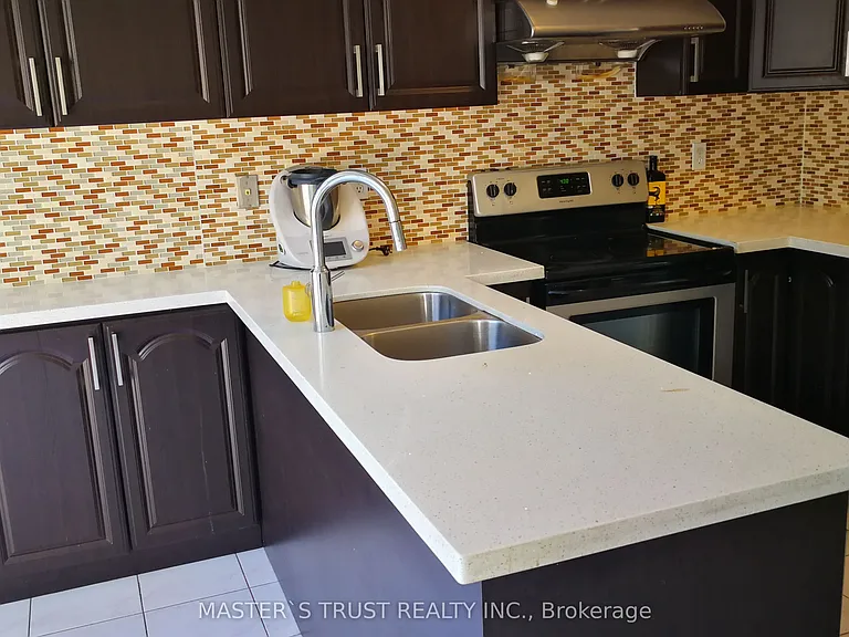 119 Snowdon Cir — Photo 3