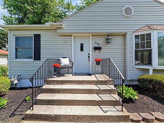4th image of 648 Mayhill Rd