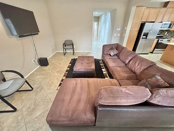 3rd image of 5861 Sleepy Willow St #1