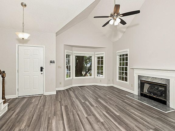 4th image of 1920 Jupiter Hills Ct