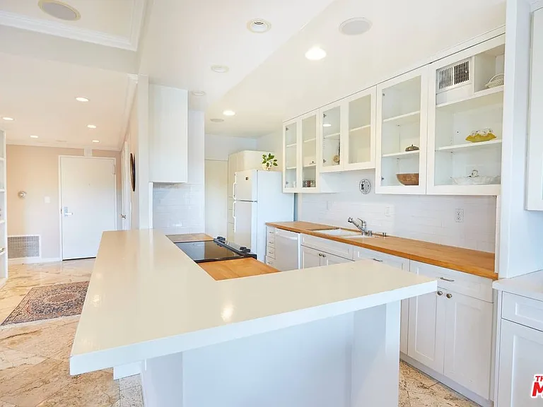 865 Comstock Ave #6A — Photo 24