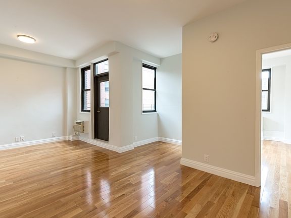 3rd image of 141 E 33rd St Ph A