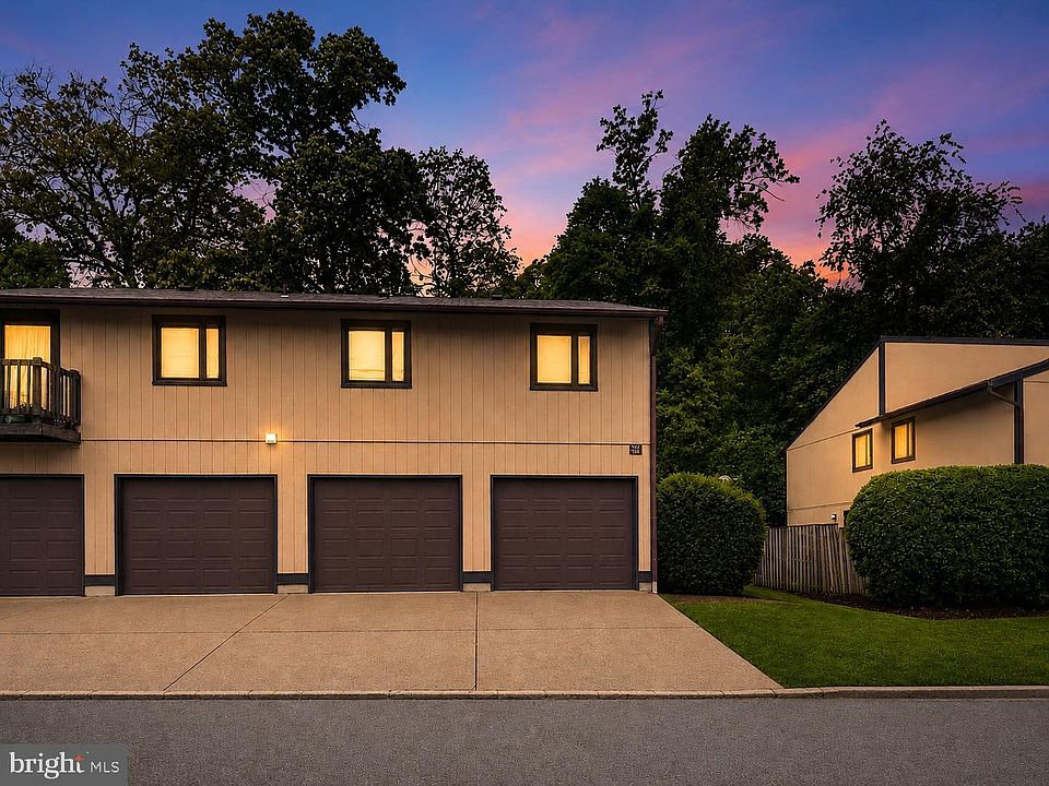1st image of 408 West Court Gln