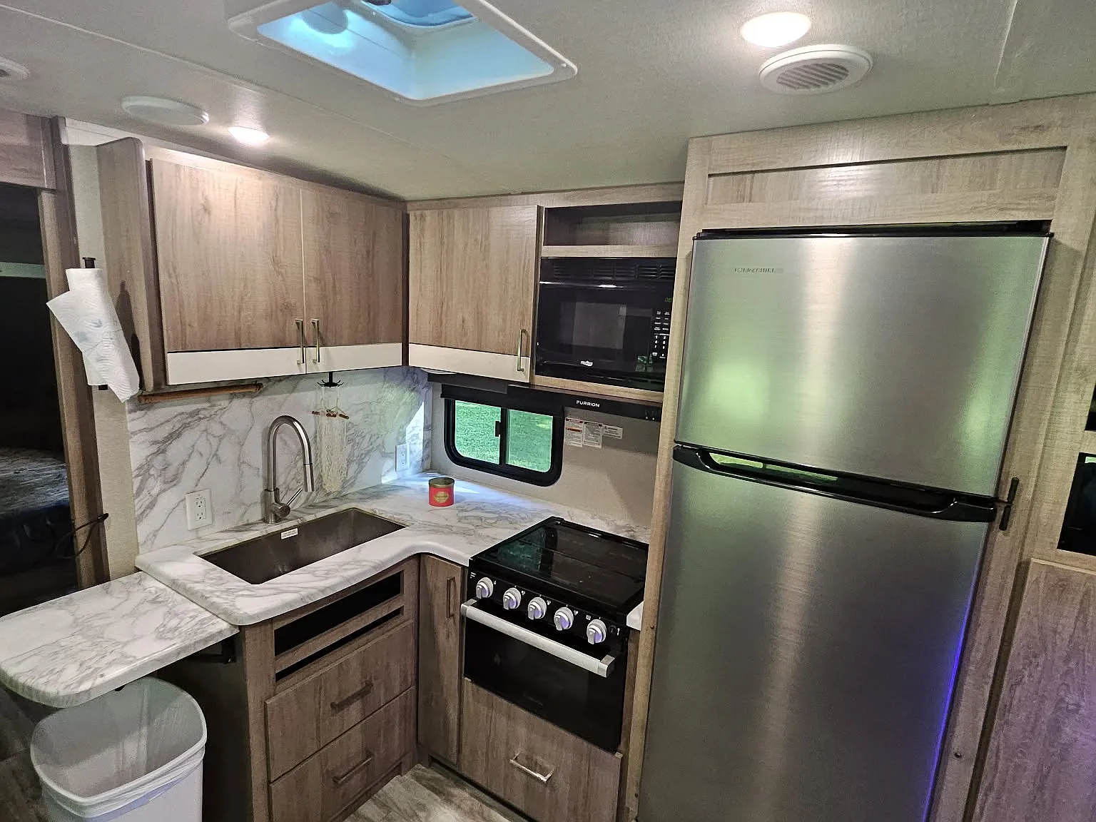 2 bed, 300 sqft, $800 — Photo 4