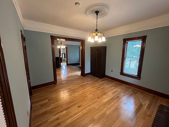 4th image of 921 W Huron St #1