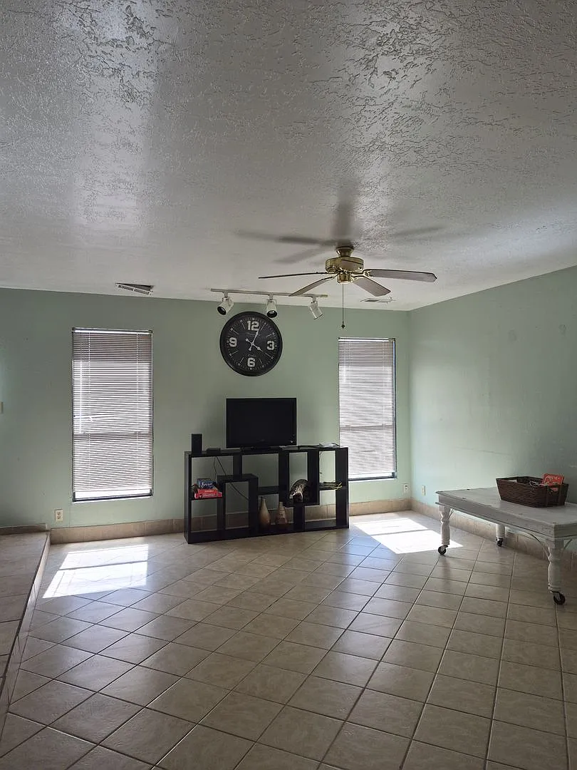 Partially Furnished — Photo 3
