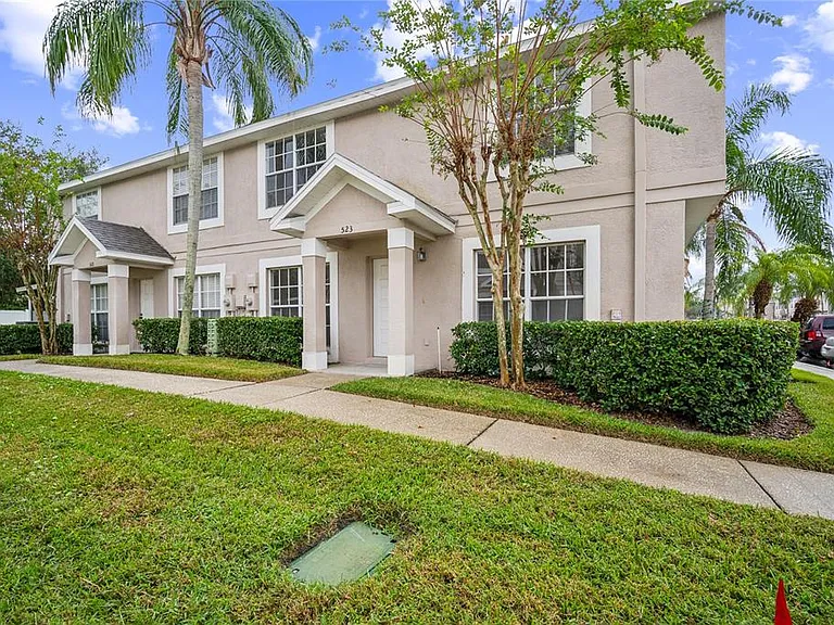 523 Kensington Lake Cir — Photo 1