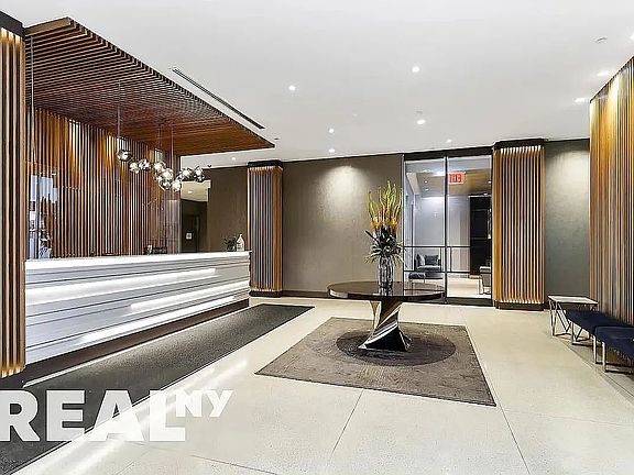 3rd image of 53 Park Pl #9L