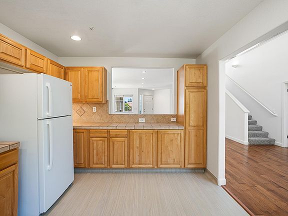 5th image of 323 Portofino Way