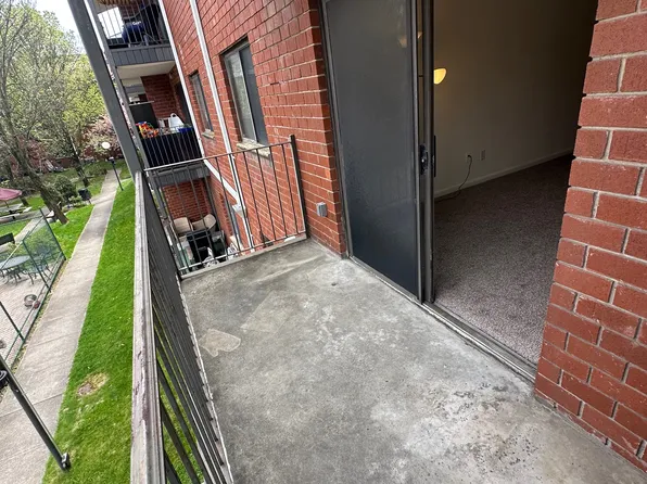 2811 East 26th Street image 8 of 38