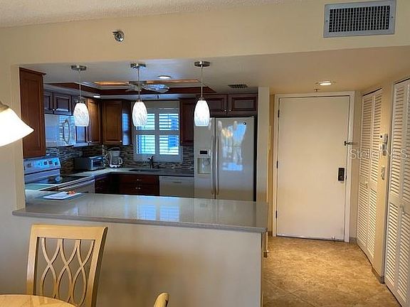 3rd image of 1001 Benjamin Franklin Dr Unit 308