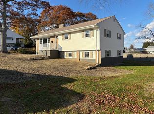 88 Kenyon Rd, Tiverton, RI 02878