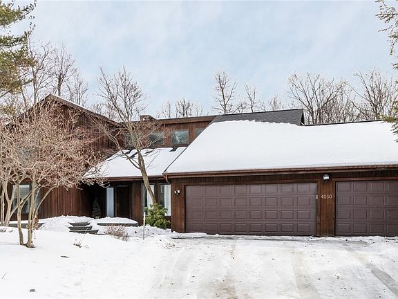 2nd image of 4050 Hemlock Cir