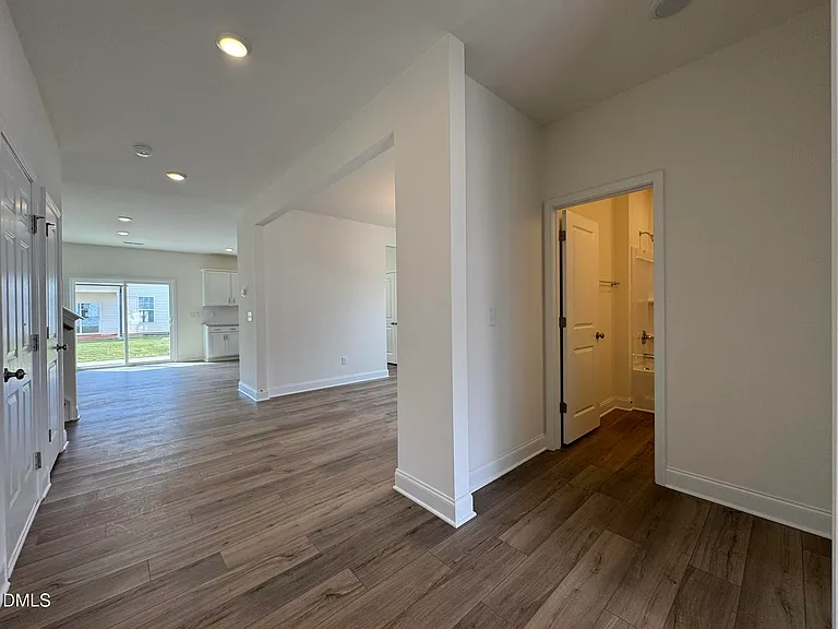 231 Faith Ave — Photo 5