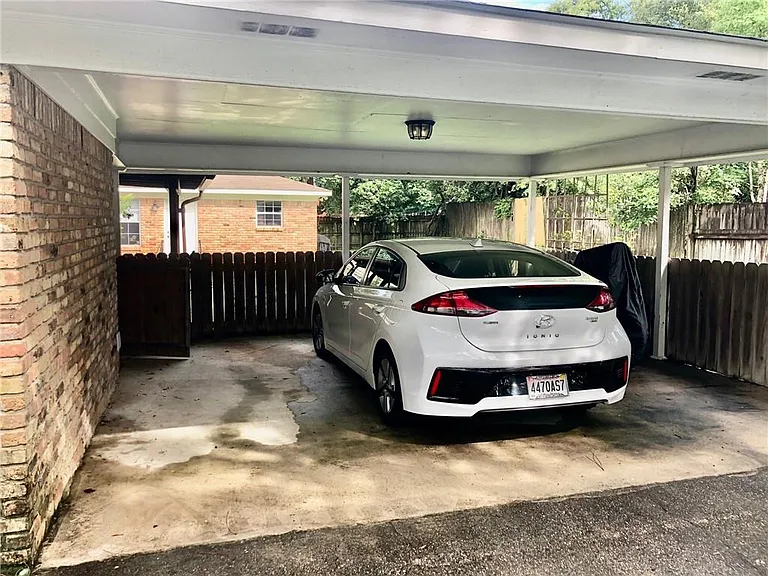 6677 Hounds Run S — Photo 18