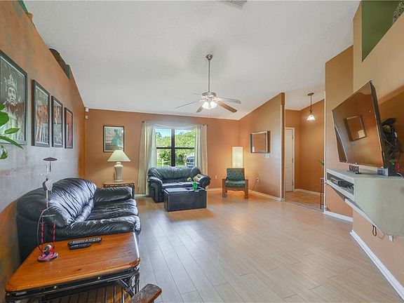 2nd image of 4101 Cannon Ct