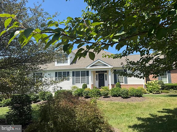 3rd image of 300 Plantation Lane Bel