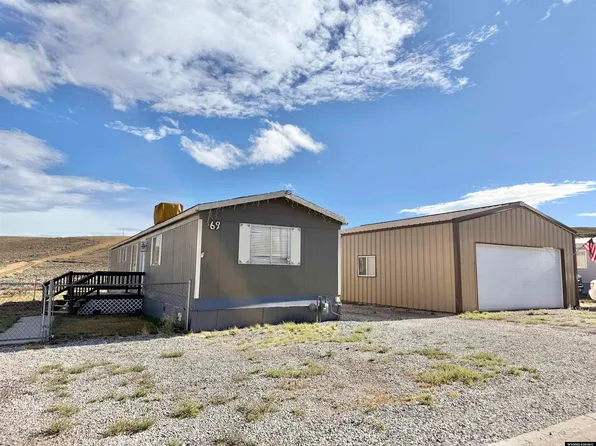 69 Twin Creek St, Diamondville, WY 83116