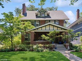 623 Forest Ave, Wilmette, IL