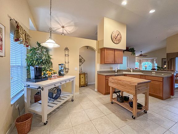 3rd image of 1139 Hawkslade Ct