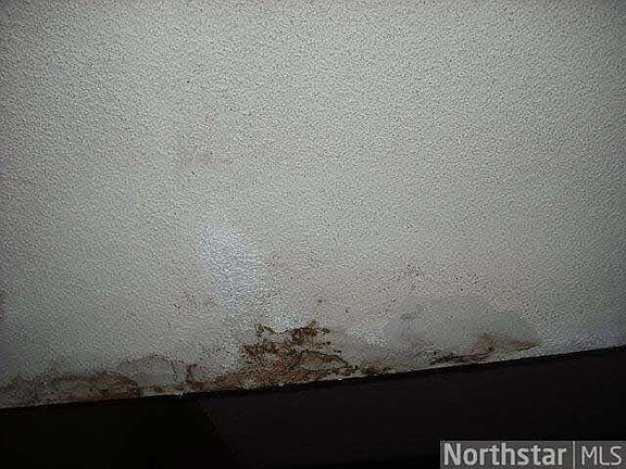 3rd image of 7403 Meadowwood Drive