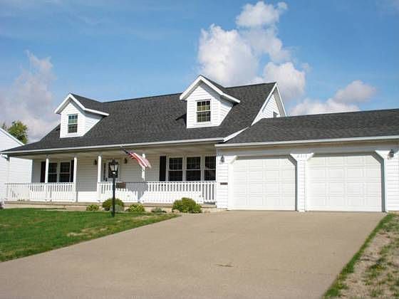 1st image of 2715 Montague Dr