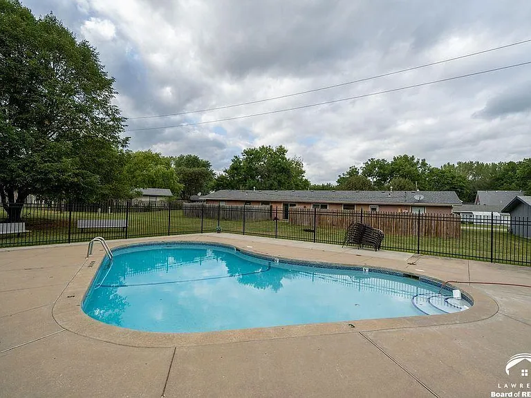 3222 Rainier Dr — Photo 24