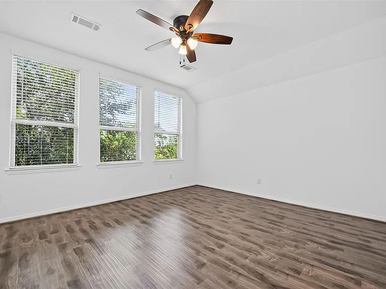 4743 Glen Isle Dr — Photo 40