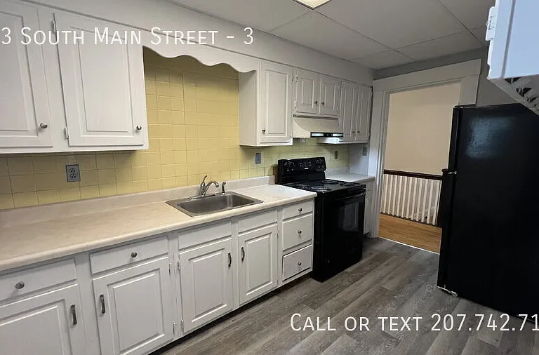 223 S Main St #3 — Photo 4
