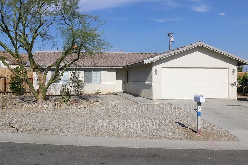 1st image of 68275 Calle Las Tiendas