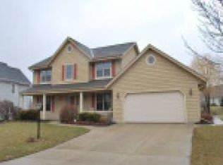 W151N7514 Wood View Dr, Menomonee Falls, WI 53051