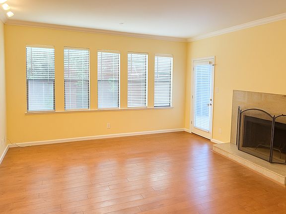 2nd image of 1110 Bayswater Ave APT 104
