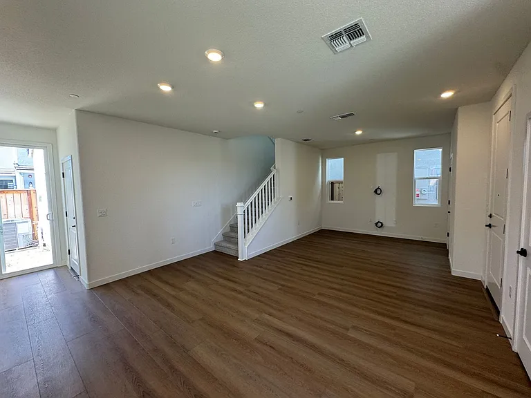 211 Stargaze Ln — Photo 9