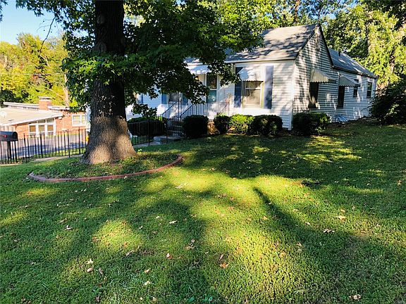 4th image of 3640 Marshall Ave