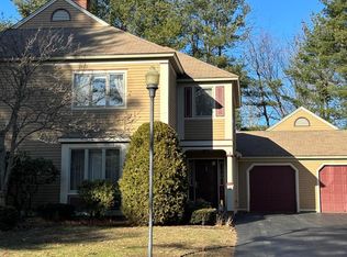 12 Stoneledge Dr, Portland, ME 04102