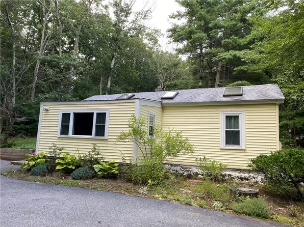 151 Mountaindale Rd, Smithfield, RI 02917