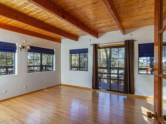 5th image of 1629 Edge Cliff Dr