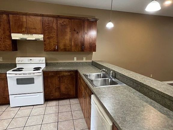 3rd image of 1602 Kirkman St #1604