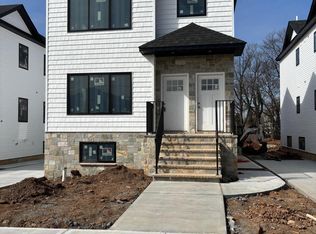 284 Eltingville Blvd, Staten Island, NY 10312