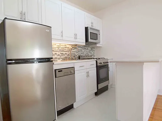 Rented by City Connections Realty | media 18