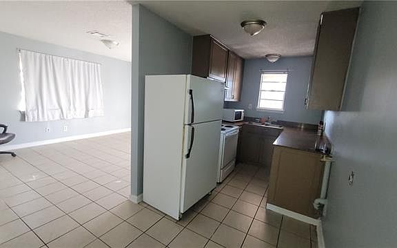4th image of 4509 Yale St APT D