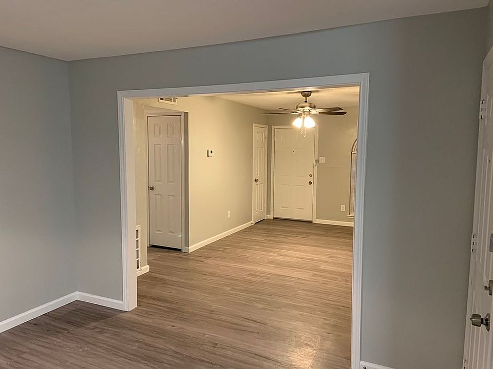 1st image of 109 Halifax Dr