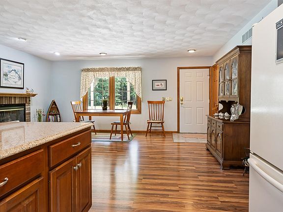 Kitchen to Dining Area