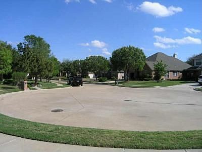 2nd image of 10514 Waters Dr