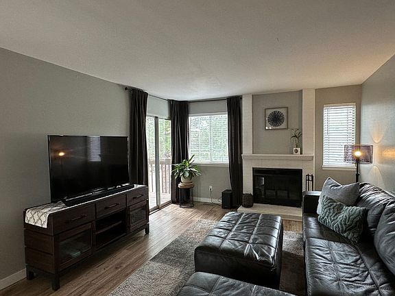 3rd image of 1470 S Quebec Way APT 14