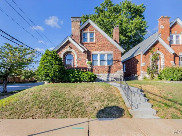 5425 Pernod Ave, Saint Louis, MO 63139