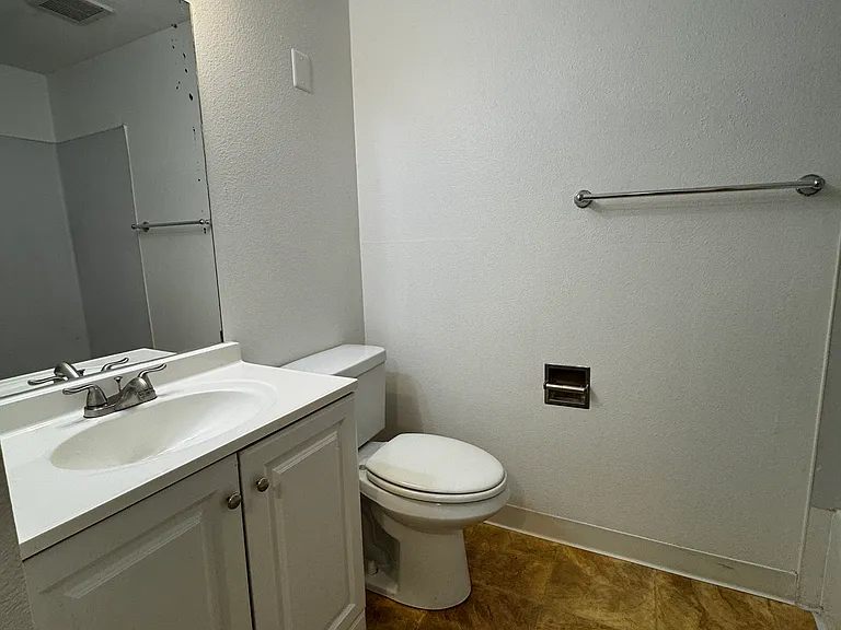 Stevens Orchard Apartments — Photo 13